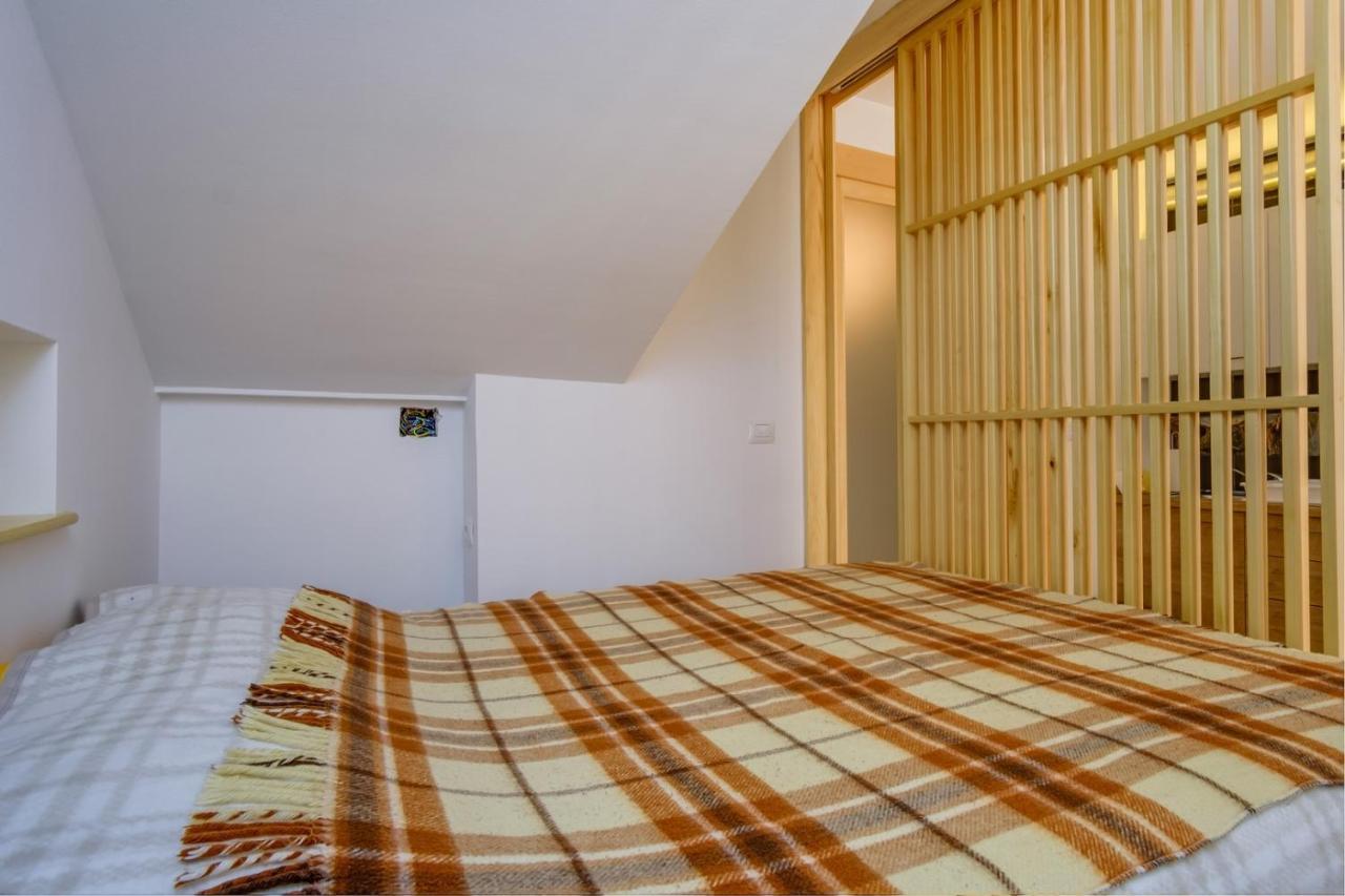 Elegant Apartment Iris Mali Losinj Exterior photo